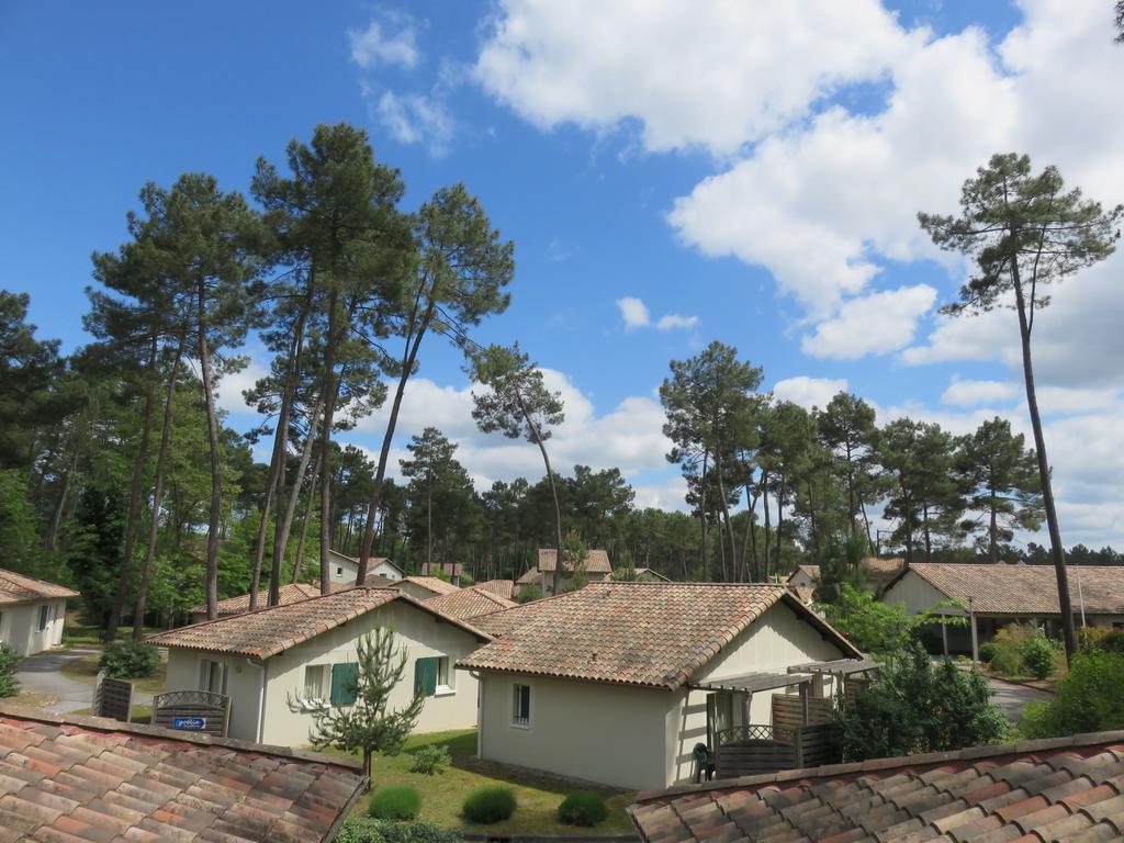 Residence Goelia Les Demeures Du Lac Casteljaloux Exterior photo