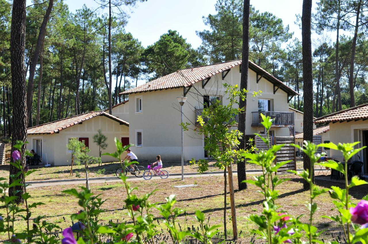 Residence Goelia Les Demeures Du Lac Casteljaloux Exterior photo