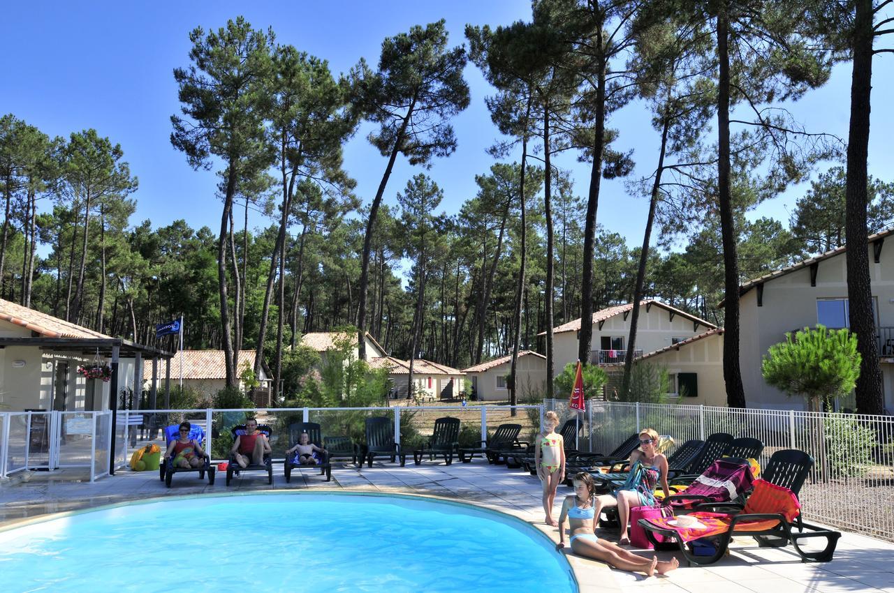 Residence Goelia Les Demeures Du Lac Casteljaloux Exterior photo